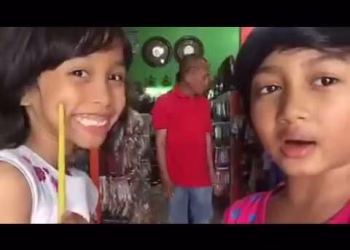 Wow, They Speak English Perfectly and Smartly in Making Video