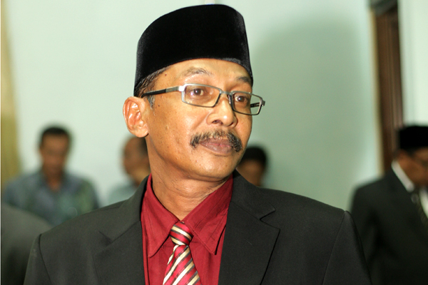 NURDIN F. JOES, Penyair Kemanusiaan Dari Kembang Tanjong