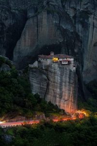 Untaian Sajak-Sajak Pril Huseno - E1983B3D 6AA4 46E3 A8F3 0F5F3B3BEB2C | Puisi | Potret Online