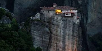 Untaian Sajak-Sajak Pril Huseno - E1983B3D 6AA4 46E3 A8F3 0F5F3B3BEB2C | Puisi | Potret Online