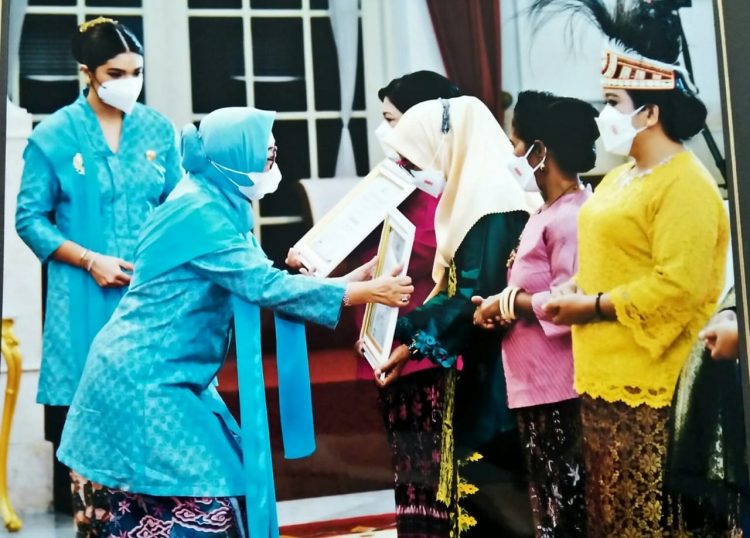 Senerai Puisi Jonson Effendi | Potret Online