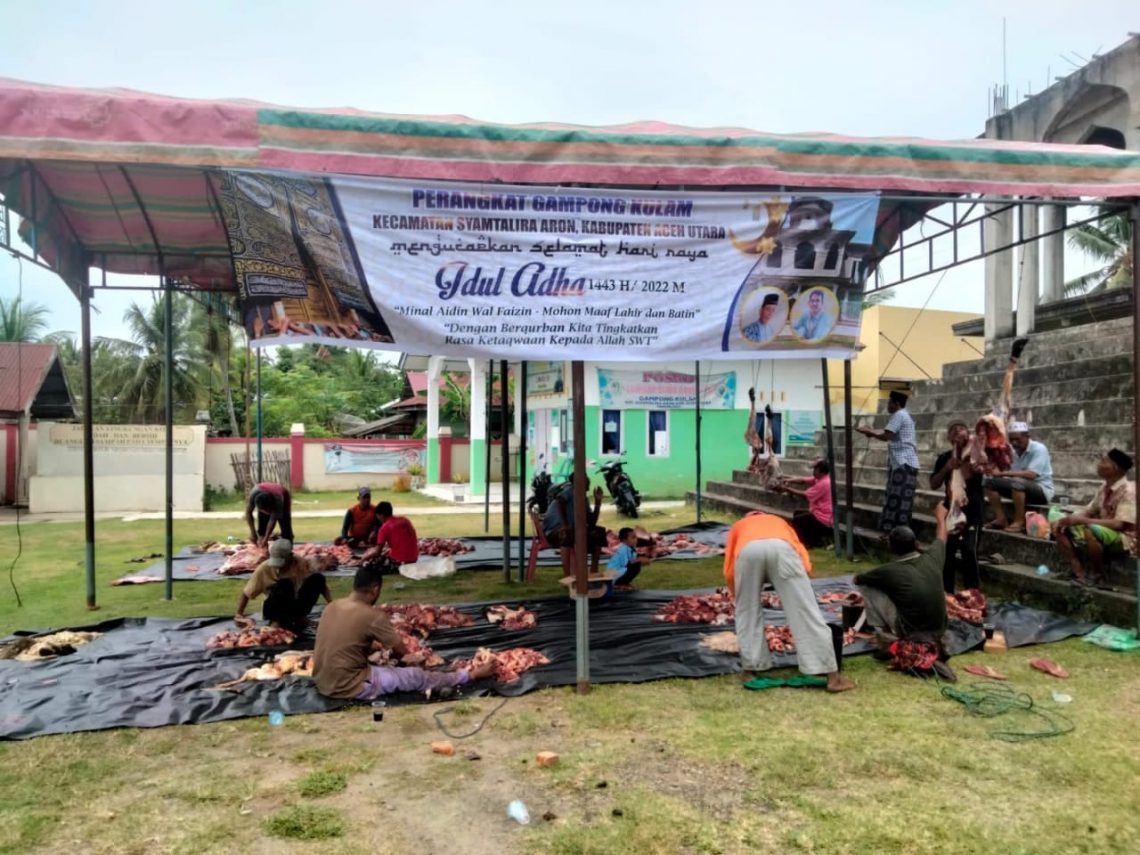 Masyarakat Desa Kulam Syamtalira Aron Kurban Empat Ekor Lembu