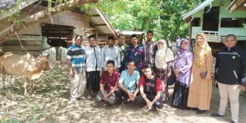 Siswa dan Guru MA Darul Ulum Serahkan Hewan Kurban Ke Desa Lamkunyet - 4C92DF2E A6D5 43ED A510 E3D57DF21646 | Banda Aceh | Potret Online