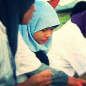 Seuntai Puisi Tjut Mauriza - 11A76F10 7BEC 4C44 A2F4 2B2601D393E2 | POTRET Budaya | Potret Online