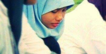 Seuntai Puisi Tjut Mauriza - 11A76F10 7BEC 4C44 A2F4 2B2601D393E2 | POTRET Budaya | Potret Online