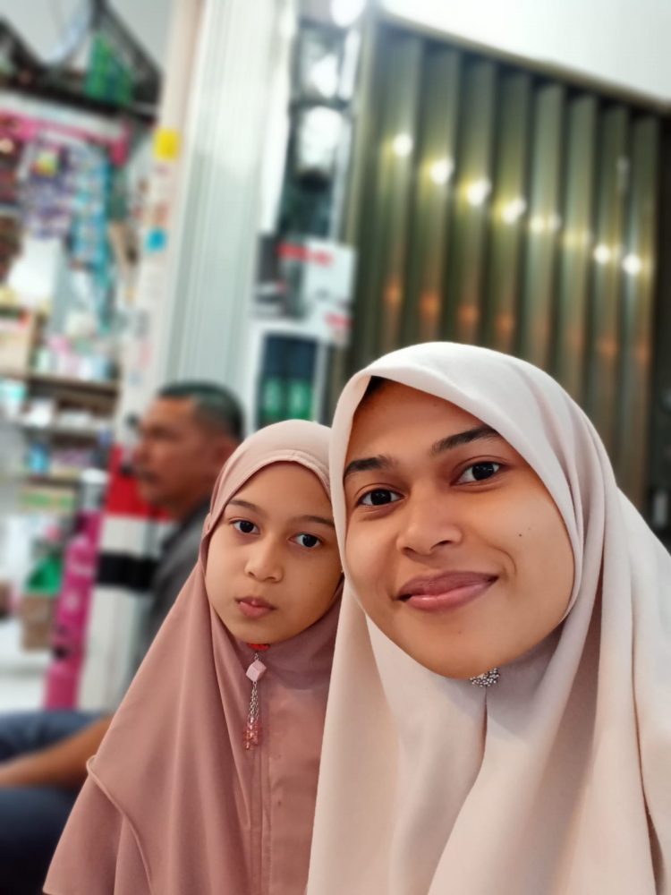 Sajak-Sajak Puti Asharaina K | Potret Online