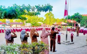 Membangun Budaya Disiplin dan Bertanggungjawab Lewat Upacara Bendera di Sekolah Pedalaman Singkil - 5787A9AB 9551 4312 A0FC C2298A04CC28 | Aceh | Potret Online