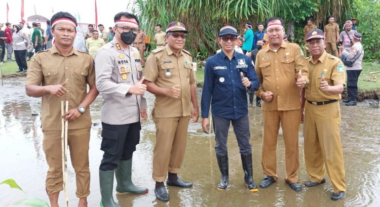 Sajak-Sajak Puti Asharaina K | Potret Online