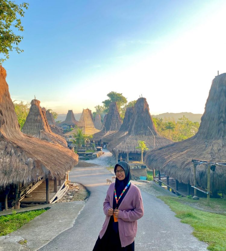 Sajak-Sajak Puti Asharaina K | Potret Online