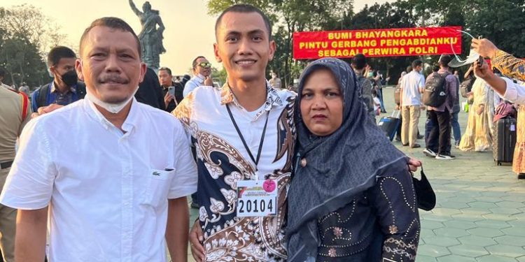Haikal, Peringkat 4 Alumni Darul Ulum Banda Aceh  Yang Lulus AKPOL - E9685F77 7E1D 475E 96D4 EF8674095FF4 | Aceh | Potret Online