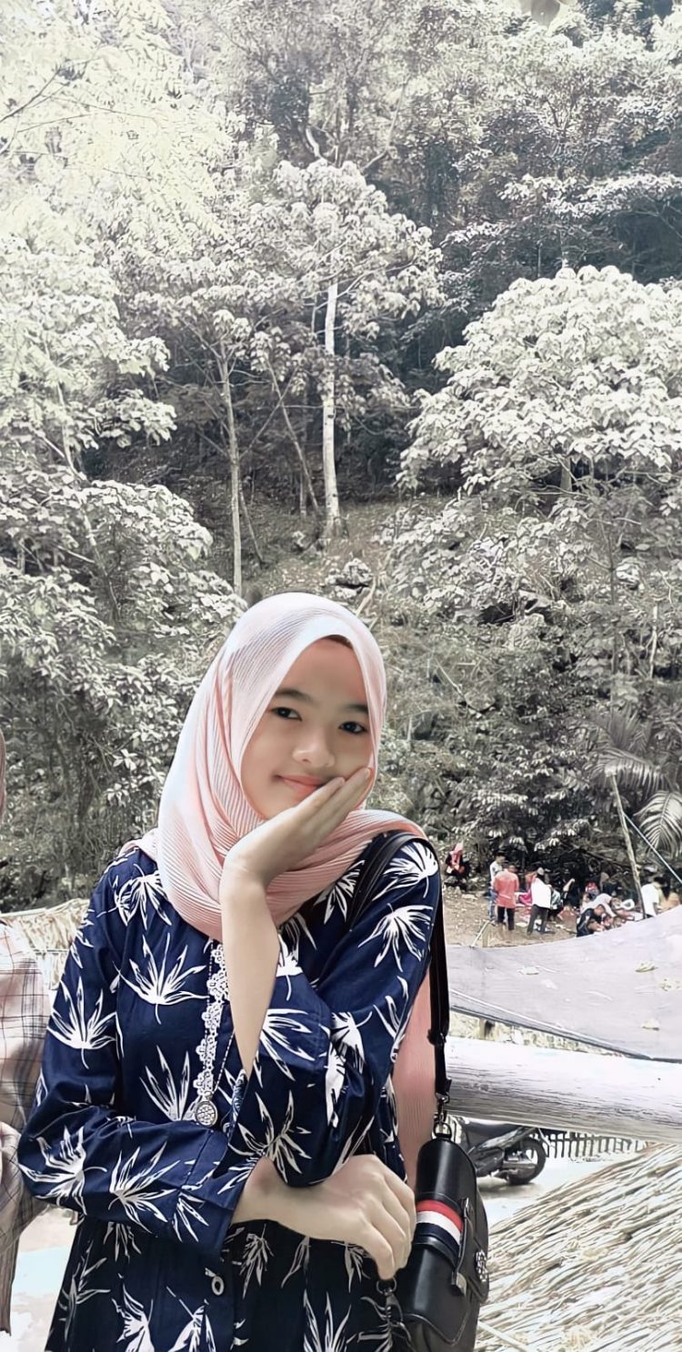 Terima Corona | Potret Online