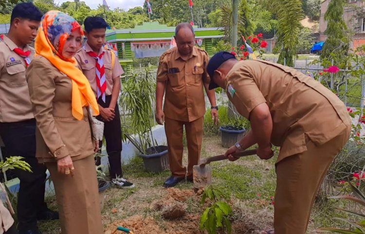 Disdukcapil Lakukan Perekaman KTP di SMA Negeri 9 Banda Aceh | Potret Online