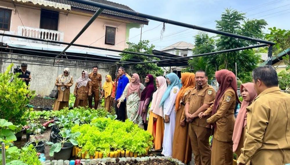 DPPKP Kota Banda Aceh Panen P2L di Gampong Lambhuk