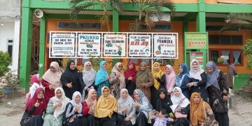 Guru SD dari 13 KKG Kota Banda Aceh mengikuti Pelatihan Pola In-On-In - B0E96A91 5681 4017 8010 931D529FE87C | Banda Aceh | Potret Online