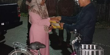 ​​​Roda Merah Jambu - 45141DC2 1A9C 4A45 8FE3 C140E255CDCA | bantuan sepeda | Potret Online