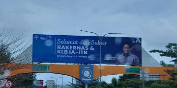 IA-ITB Terbelah Dua Kubu, Tiba-tiba Ada Baliho Erick Thohir