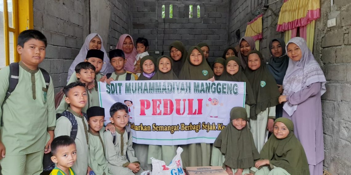 Siswa-Siswi  SDIT Muhammadiyah Manggeng Berkunjung Rumah Yatim