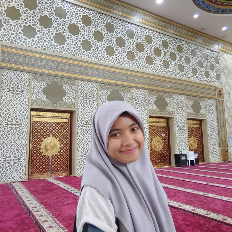 Media Internet sebagai Sarana Edukasi Pemilu 2024