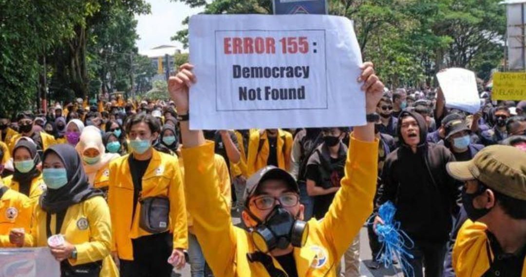 Mengulik Proses dan Protes Jalannya Legislasi di Parlemen