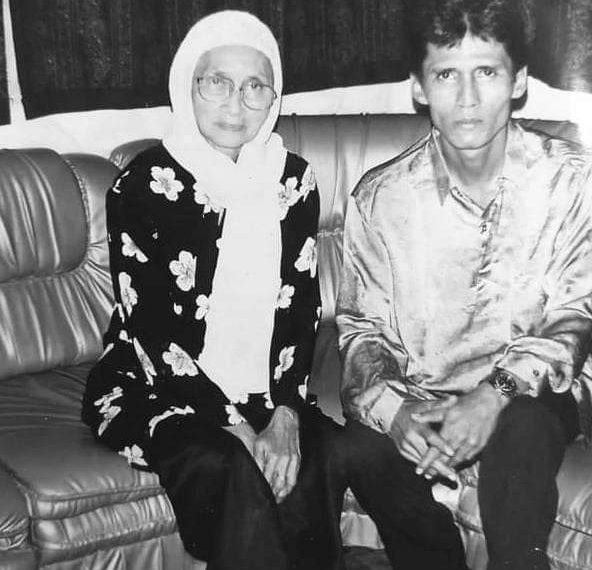 SETJUIL KENANGAN BERSAMA IBOE DAN GOEROE