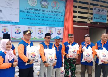 Bupati Aceh Selatan Launching Beras Kemasan Produksi Unit Usaha Kilang Padi Tulung Mulung BUMG Gampong Sapik