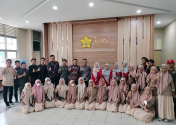 Ini Penyampaian Kajur Bahasa Inggris FKIP USK ke Siswa SMAN 1 Ranto Peureulak