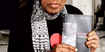 PENYAIR DI RUANG TUNGGU ITU PUN BERPULANG - 10C95404 F874 4936 A8EB FAF5A274641F | Kenangan | Potret Online