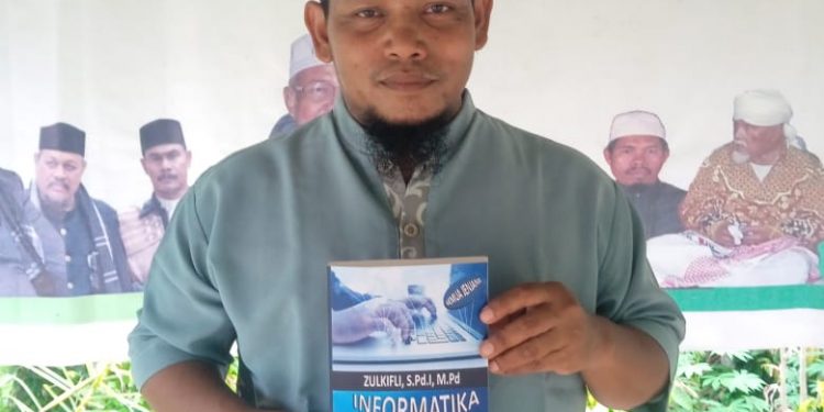 Lagi, Tgk. Joel Buloh Guru MTsN 6 Aceh Utara Terbitkan Buku Ke 10 - ACB1FC28 9510 4E69 8656 63AFBD60430D | Buku | Potret Online