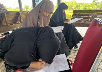 MELEWATI MINGGU KE TAMAN KOTA SAMBIL BELAJAR MENULIS