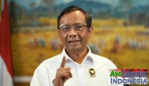 CAK MAHFUD - B2742660 90D1 4BE2 8480 E560C9319BF1 | Analisis | Potret Online
