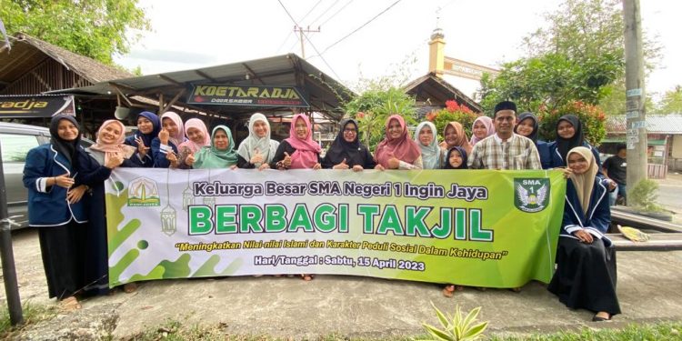 Siswa SDIT Muhammadiyah Manggeng Kabupaten Aceh Barat Daya Menebar Kebaikan - 6E8386CF 35FD 4EBA 890B C0F638F2BCAC | Abdya | Potret Online