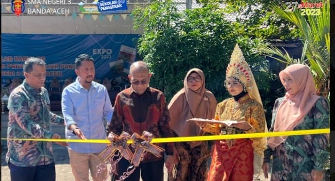 Kadisdik Aceh Buka Expo Projek Penguatan Profil Pelajar Pancasila di SMAN 3 Banda Aceh - 6c884e74 9205 4c4d 9a0b e4612b7f097f | Banda Aceh | Potret Online