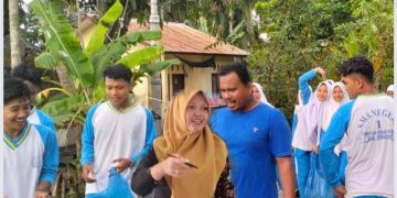 KaRia - 8b6eaffe bdd3 490e 82d4 4e5aabe2f52a | Bingkai Sekolah | Potret Online