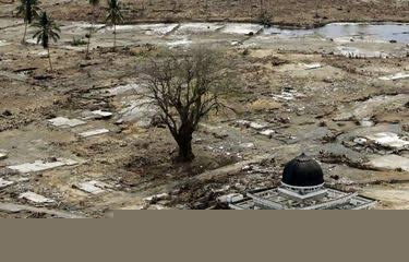 RENUNGAN PERINGATAN HARI TSUNAMI ACEH: