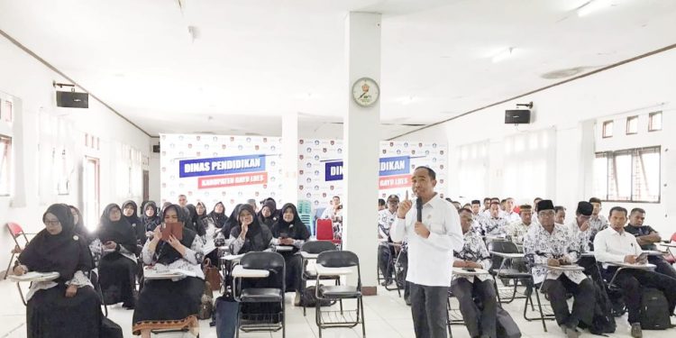 Disdik Gayo Lues Selenggarakan Sosialisasi Penulisan Blangko Ijazah SD dan SMP - f2675089 6769 4336 8a86 888dc8577b92 | Gayo Lues | Potret Online