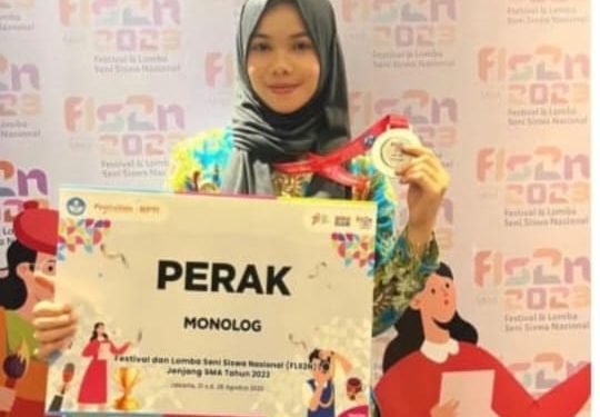 Membanggakan, Siswi dari Kepulauan Simeulue Raih Medali Perak Tingkat Nasional di Ajang FLS2N - 22dc9ec9 088a 474f b72e f35919787a30 | Aceh | Potret Online