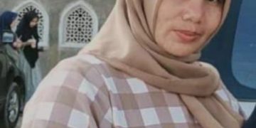 Perempuan Berjuang Melawan Bau Busuk