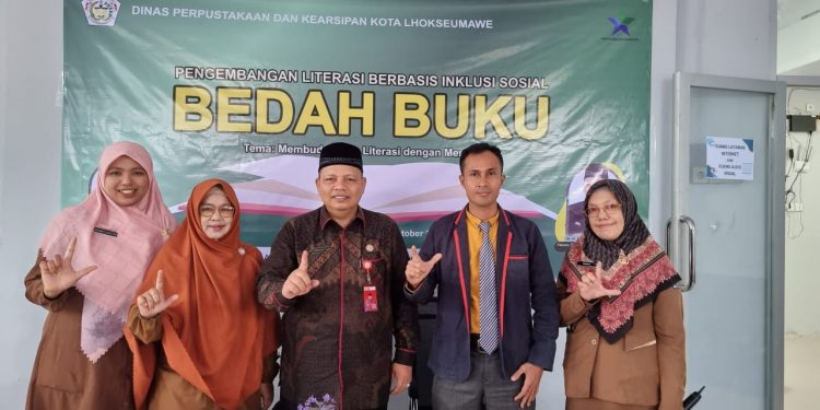 Perpustakaan dan Kearsipan Kota Lhokseumawe Bedah Buku Kearifan Lokal - ff5fd291 8844 44cc 8e6f 5b2460274998 | Aceh | Potret Online