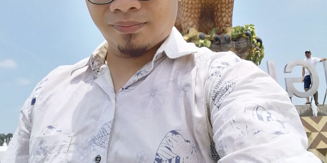 MEMBACA CATATAN KEBENCIAN