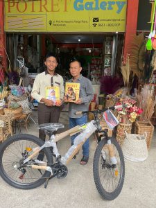 JEJAK AWAL MENJADI  PENULIS - d34b4ff2 57b6 4395 93b8 9a2307dfd9f6 | Aceh | Potret Online