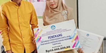 Sri Wahyuni, Guru MAN 6 Aceh Utara Menulis Buku Cerita Anak - 8517d6e7 0f39 4fca 9762 24aaffe4ff4c | Aceh | Potret Online