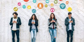 Pengaruh Media Sosial Terhadap Kesehatan Mental Generasi Z