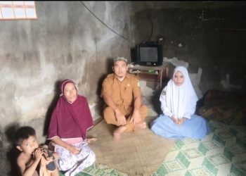 Junida, Tetap Semangat Bersekolah Walau Jalan Kaki Hingga 5 Km