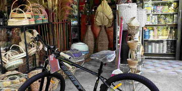 Siswi Berprestasi dari SMAN 3 Bireuen Berjalan Kaki 4,3 Km ke Sekolah Akan Mendapat Bantuan Sepeda