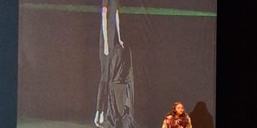 “ Bekas Luka” Garapan Solehah Hasanah Mencabik-cabik Batin Penonton Teater di Gedung Hoerijah Adam ISI Padang Panjang - 08143af1 7b85 4bf4 b4e1 e405f692fe34 | Padang Panjang | Potret Online