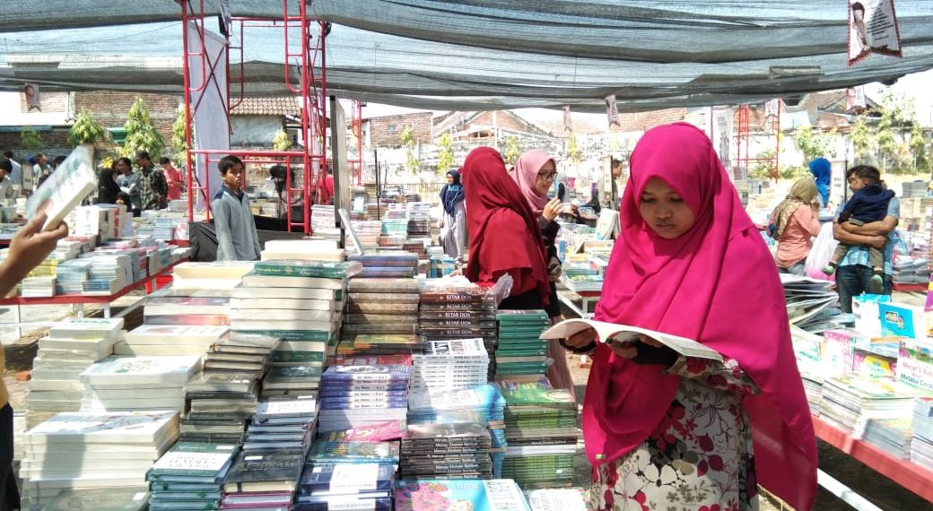 Puisi – Puisi Nita Juniarti