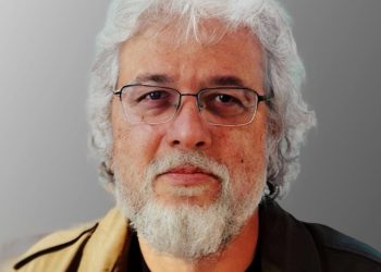 Puisi-Puisi Zach Baseer