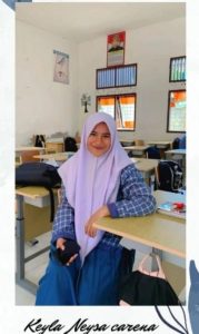 Botol Pink Muda - 3a71b24e 879f 4859 9413 4c662beb7da6 | Fiksi | Potret Online