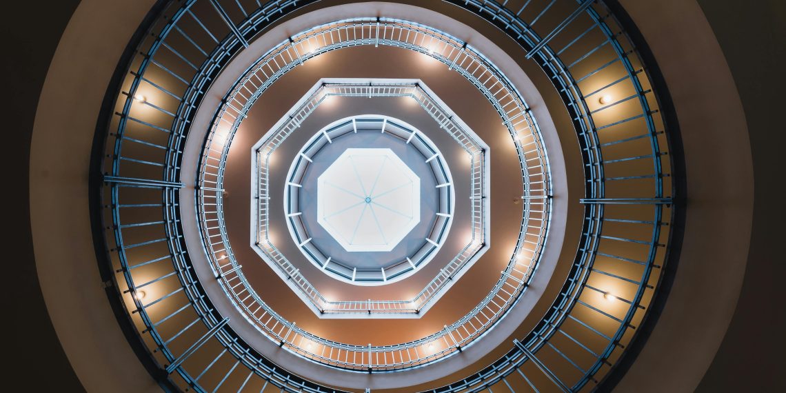 Yuk Belajar Filsafat! Tapi Jangan Salah Langkah!