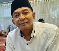 Senerai Puisi Nurdin F. Joes Untuk Guru